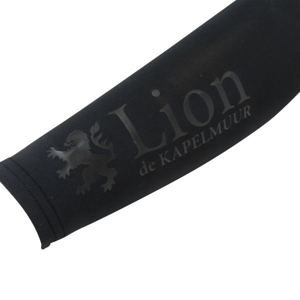 Lion de KAPELMUUR レジェフィットアームカバー リオンブラック liac004